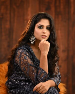 Sunmeera Nagesh Instagram - .
.
.
Credits: @makeupbysunilsaha @elegant_photo_graphy ❤