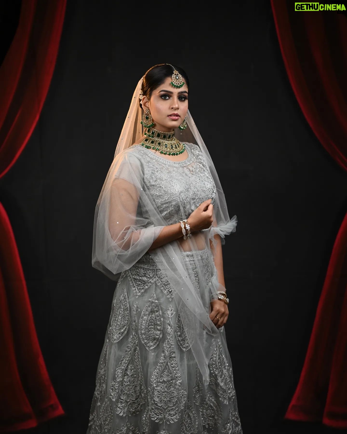 Sunmeera Nagesh Instagram - ✨ . . . Credits: @makeupbysunilsaha @elegant_photo_graphy