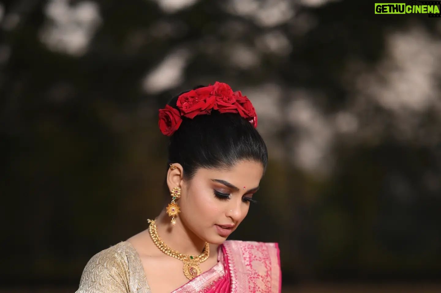 Sunmeera Nagesh Instagram - 🌸 . Credits: @makeupbysunilsaha @asish_photography_bpd