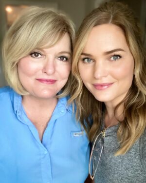 Sunny Mabrey Instagram - Happy Birthday, Ma!! I love you so much. Thanks for always being such a good mom and best friend to me. ❤️🥳🎈🎂😘