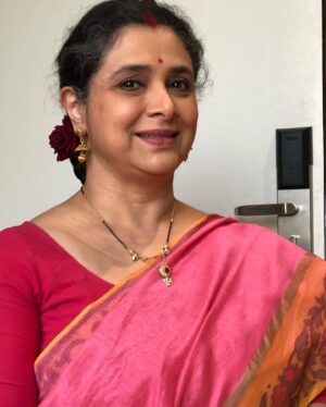 Supriya Pilgaonkar Instagram - Old me then and old me now !!change is the only truth of life !!enjoy the change please !!