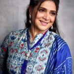 Supriya Pilgaonkar Instagram - At @star_pravah event Me honar superstar Maha antim Sohola. Jewellery by @gunjancowlagidesignstudio Styled by @shalmalee_t PC :- @shruu_t