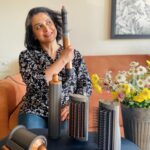 Supriya Pilgaonkar Instagram - Bliss for Short hair- The new Dyson Airwrap 😄 My personal favourite the barrels- love the curls, as you can see 😅 @dyson_india #DysonIndia#DysonHair#DysonAirwrap#gifted