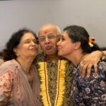 Supriya Pilgaonkar Instagram - Hahahaha so cute. , was trying to teach folks how to mock a kiss for a pic…. Turned out hilarious. !