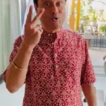 Supriya Pilgaonkar Instagram - Shooting सुरू, मज्जा सुरू 🎬 ‘नवरा माझा नवसाचा २’ गणपती बाप्पा मोरया! 🙏🏼 #AshokSaraf @sachin.pilgaonkar @supriyapilgaonkar @swwapnil_joshi @hemalingle @kingaliasgar @nirrmitesaawaant @nivedita_ashok_saraf @vaibhavmangale @siddharth23oct @santoshppawar15 @jitendra.s.kulkarni_official @deepalivichare @mai_hu_ajinkya @navramaazanavasaacha2official #NavraMaazaNavsaacha2 #ganpatibappamorya