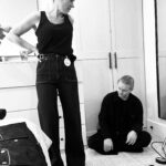 Suranne Jones Instagram - Thank you to @the.seam.uk for introducing me to Dan who is making my old clothes and secondhand buys work for me. These jeans were a gift from @donnaidadenim a year a go and I’m finally taking them up! Dan you’re a dream. Here’s to brilliant craftsmanship and sustainability 🌎
