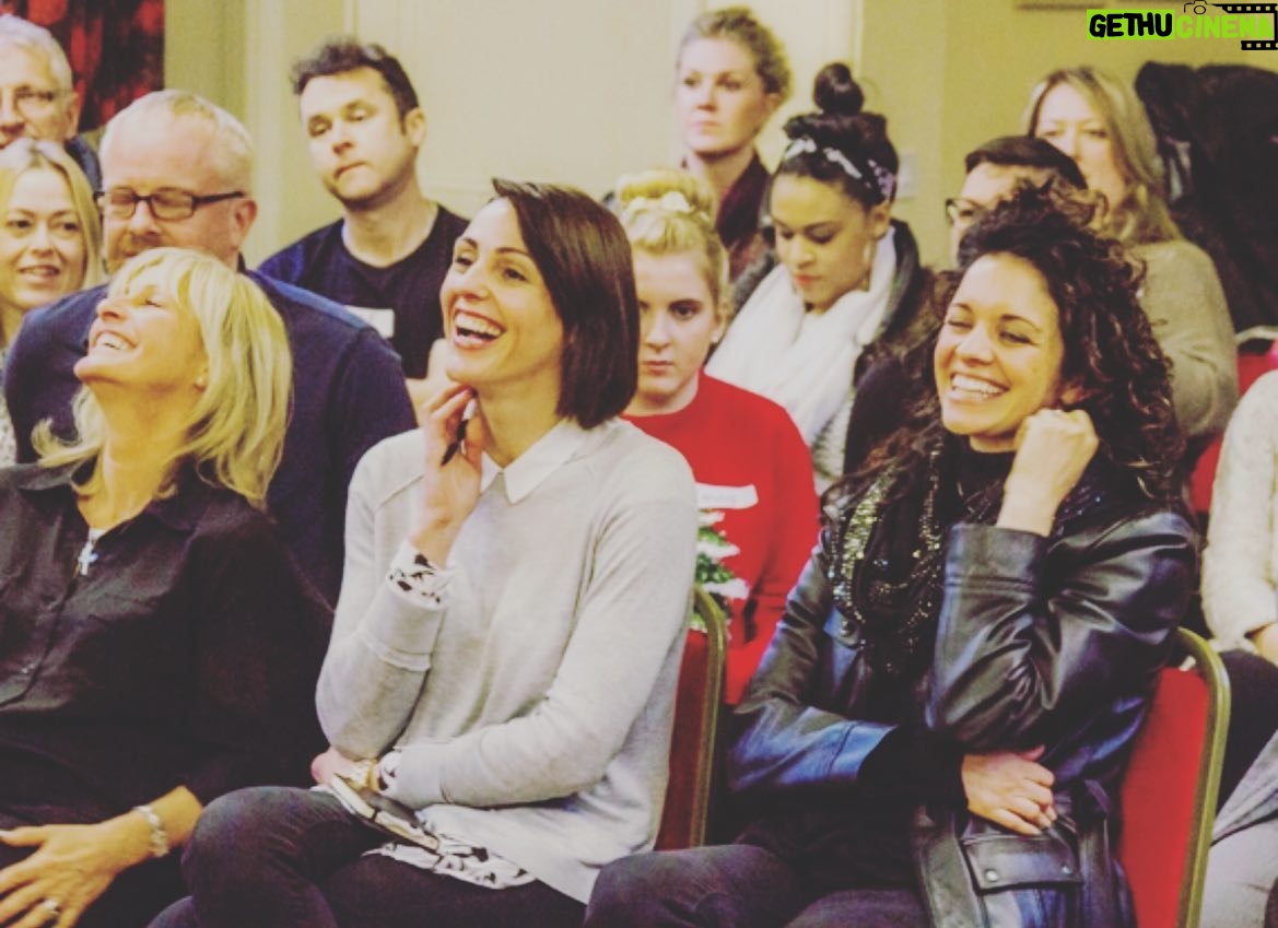 Suranne Jones Instagram - My last master class @actor_tribe Go to the website in their bio and join up now. New spaces available. #knutsford #drama #stories I’m so proud of my friends Jenny and Lee and I can’t wait to do another class soon. 🎭🎬