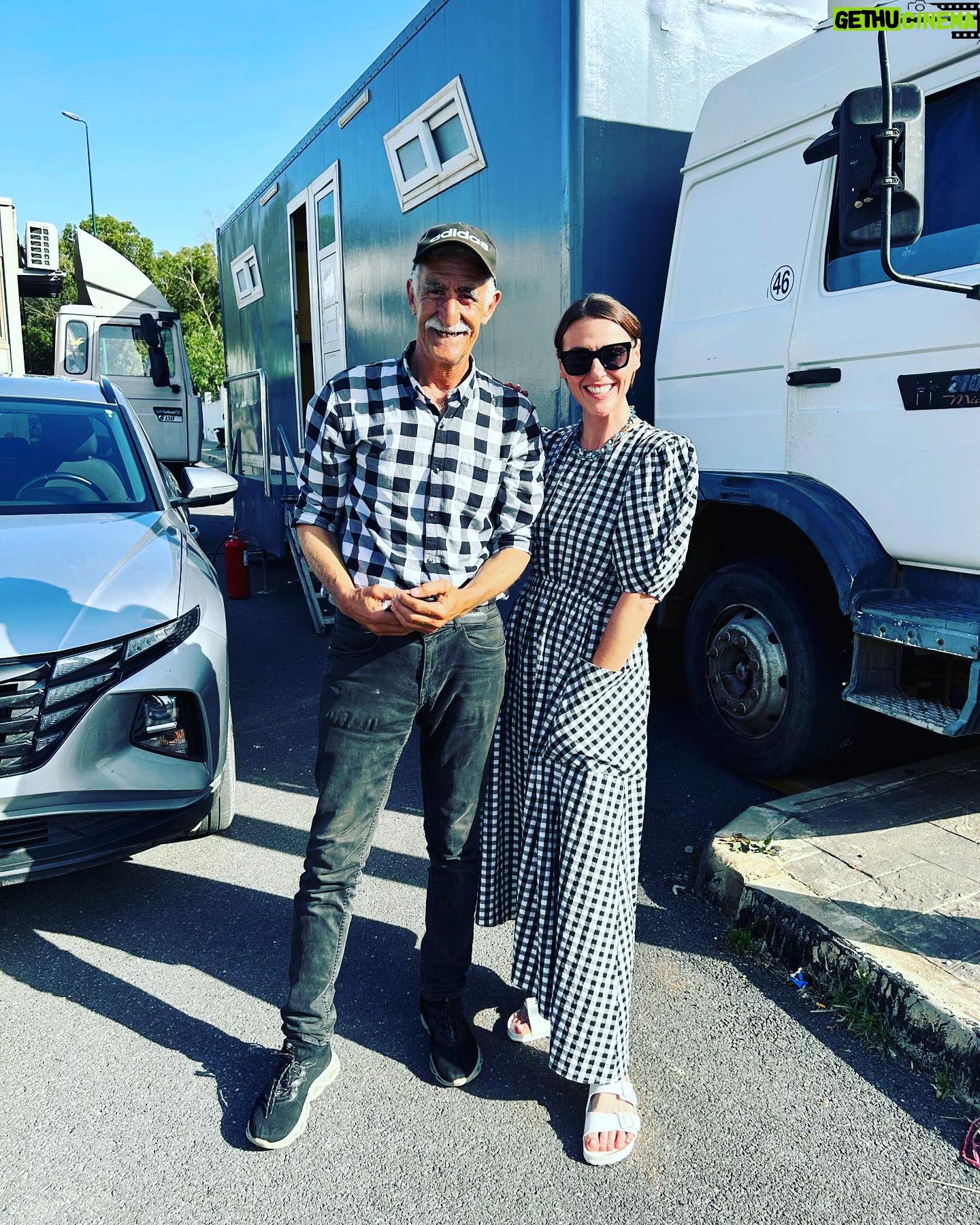 Suranne Jones Instagram - Finished the week strong and casually twinning with my driver! 1 more week then back to 🏴via snuggles with my boys… big, small and sausage.. have a good weekend all💋