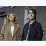 Suranne Jones Instagram - America gets Becca and Rosiline in ‘MaryLand’ next April🇺🇸Masterpiece on PBS has revealed the premiere date for MaryLand, its three-part miniseries that stars Eve Best (House of the Dragon), Suranne Jones (Gentleman Jack) and Stockard Channing (The West Wing). The drama that first bowed in the UK will premiere April 7 at 9 p.m. ET. It follows two estranged sisters who are brought together over the death of their mother, Mary. They learn she had been living a secret life on the Isle of Man, far from the home she shared with her husband and father of their two daughters. @teamakersprod @masterpiecepbs @monumentaltelevision