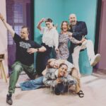 Suranne Jones Instagram - Post show debrief with all the producers and our stars 🌟 highly professional @teamakersprod and @featherprod @riversidestudioslondon Get your tickets now. 1 week left. 📸 @stubaileyphoto