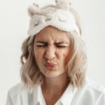 Susan Sideropoulos Instagram - Fühlst du dich am Montag morgen auch immer besonders zerknautscht??? 😝 Die meisten wissen es ja, Montag ist mein LieblingsTag. Doch ob Montag oder ein anderer Tag (die Bewertung geben letztlich wir), brauchen wir manchmal einen EnergyKick! Was mir hilft? Definitiv der #MondayDance 🎶🎶🎶 Hab auch nicht immer Lust, doch meine Batterien laden sich auf und hinterher - oder eigentlich schon während dessen, geht’s mir IMMER besser 😃 (Falls du ihn nicht kennst, schau in meine story🥳) Was ist dein Tipp um dich in eine bessere Stimmung zu katapultieren? Wünsche dir einen guten Wochenstart 🌸🌸🌸 #photocredit @liesafuchsfotografie ❤️