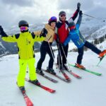 Susan Sideropoulos Instagram - „Nichts macht so viel Sinn wie eine Auszeit“ 🤍 Findest du auch, das nichts so sehr den Kopf frei macht wie Ski fahren? Ich liebe es so sehr, das es unmöglich ist an irgendetwas zu denken beim Ski fahren 🥰 Pure Meditation 🙏🏻 Sonnige Grüße aus den Bergen ☀️❄️☀️❄️☀️❄️☀️❄️☀️ #familytime #auszeit #auftanken #friends #qualitytime