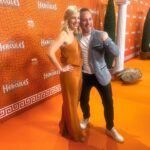 Susan Sideropoulos Instagram - Bei der @hercules_das_musical Premiere in Hamburg gestern Abend, war immer wieder die Frage auf dem Teppich: „Wer ist dein Held im Leben?“ Meine Antwort- Ganz klar Jakob 🧡😊 Und wer ist deiner? #magicMonday