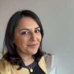 Susan Sideropoulos Instagram - Ich liebe die Vielseitigkeit meines Podcast und freue mich so unglaublich das @duzentekkal zu Gast ist❤️ Düzen ist Menschenrechtsaktivistin, Journalistin, Kriegsberichterstatterin, Politikwissenschaftlerin, Autorin Filmemacherin und vor allem ist sie *Mensch*. Gemeinsam mit ihren Schwestern gründet Düzen die Menschenrechtsorganisation @hawar.help und die Bildungsinitiative @germandream.de , sie wird laut in der Welt, mischt die Politik auf und gibt Unterdrückten eine Stimme. Wer ist eigentlich Düzen Tekkal hinter all dem? Mit mir spricht sie ganz offen von Frau zu Frau. Ab heute könnt ihr die Folge überall hören wo es Podcasts gibt🎧 Danke Duzen für deine wertvolle Arbeit - du bist für mich die inspirierendste Frau die ich kenne❤️ #Podcast #LieblingsFrauen #producedBy @sentahood_official Pro Folge gehen 1000 Euro gemeinsam mit @eaglescharity zugunsten der @die_arche #unbezahltewerbung #wegenmarkierung