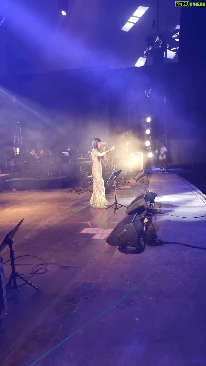 Susana Zabaleta Instagram - Que noche tan maravillosa a lado de la @bigbandjazzmx en @ficuu_chihuahua ¡gracias!