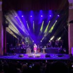 Susana Zabaleta Instagram - ✨San Miguel de Allende ¡gracias por esta increíble noche llena de magia! ✨Cantar frente a ustedes en un teatro con tanta historia me llena de alegría. 🫶🏼 🤍 Gracias, gracias, gracias por esta energía y por acompañarme, chamacos, logramos el #SoldOut 🚨