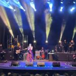 Susana Zabaleta Instagram - ✨San Miguel de Allende ¡gracias por esta increíble noche llena de magia! ✨Cantar frente a ustedes en un teatro con tanta historia me llena de alegría. 🫶🏼 🤍 Gracias, gracias, gracias por esta energía y por acompañarme, chamacos, logramos el #SoldOut 🚨