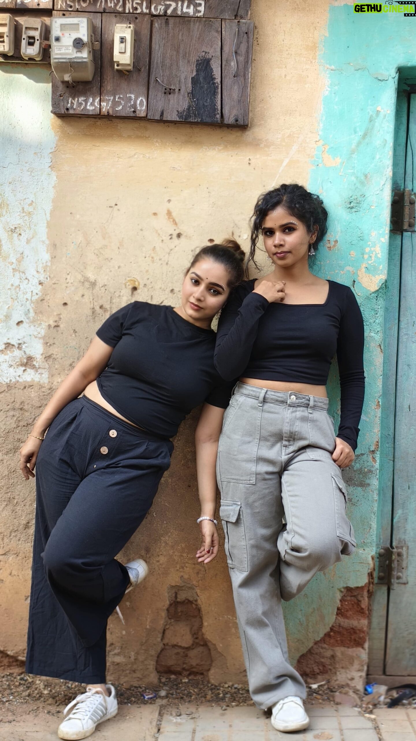 Sushma Nair - 3K Likes - Trying to be in the trending Katchi (sera)
Choreo @vishnu._.mj @jishnudas_
🎥 @_abhilash_1118_
#indie #thinkindiecollective #katchisera #girls #trending #dancereels