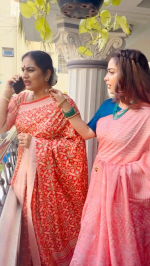 Sushma Nair Instagram - Coin Dal 🤣

Your fav comedy combo 🙌🧿 
With my Sasu Maaaa @shastrygayathri 

#comedy #explorepage #foryou #fyp