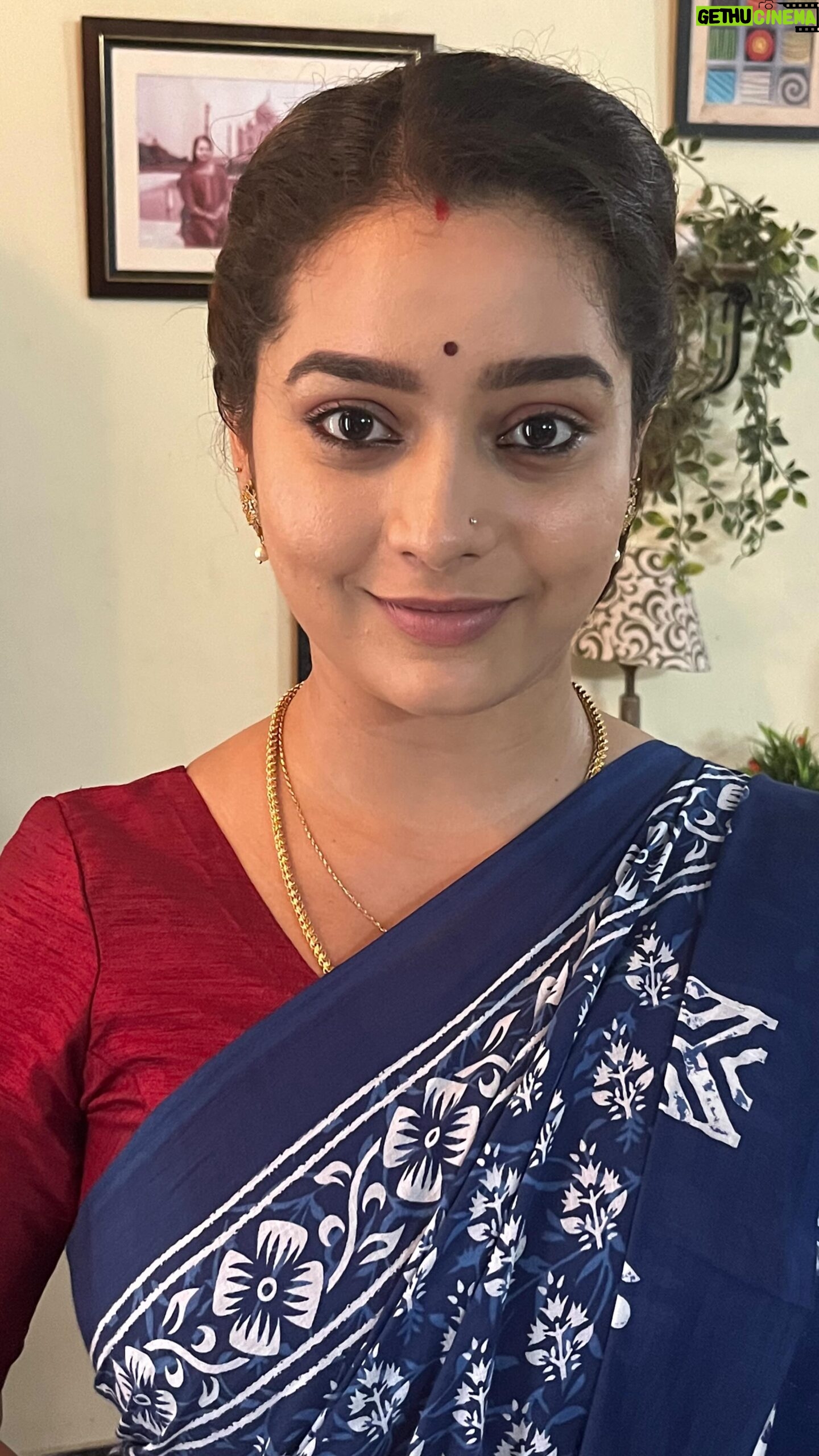 Sushma Nair - 10.7K Likes - Idhu unga kadhai, every household can relate to our Budget Kudumbam
Written by @padmavathy_writer
Produced by @vikatan_tv
Directed by @directorindrasakthivel
Costar @kurinjii
We need all your support and love ❤️
#budgetkudumbam #ddtamil #ddpothigai #vikatan #comedy