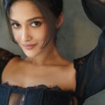 Sushrii Shreya Mishraa Instagram – ♥️🌹💌
.
🕊️ @farrokhchothia ✨