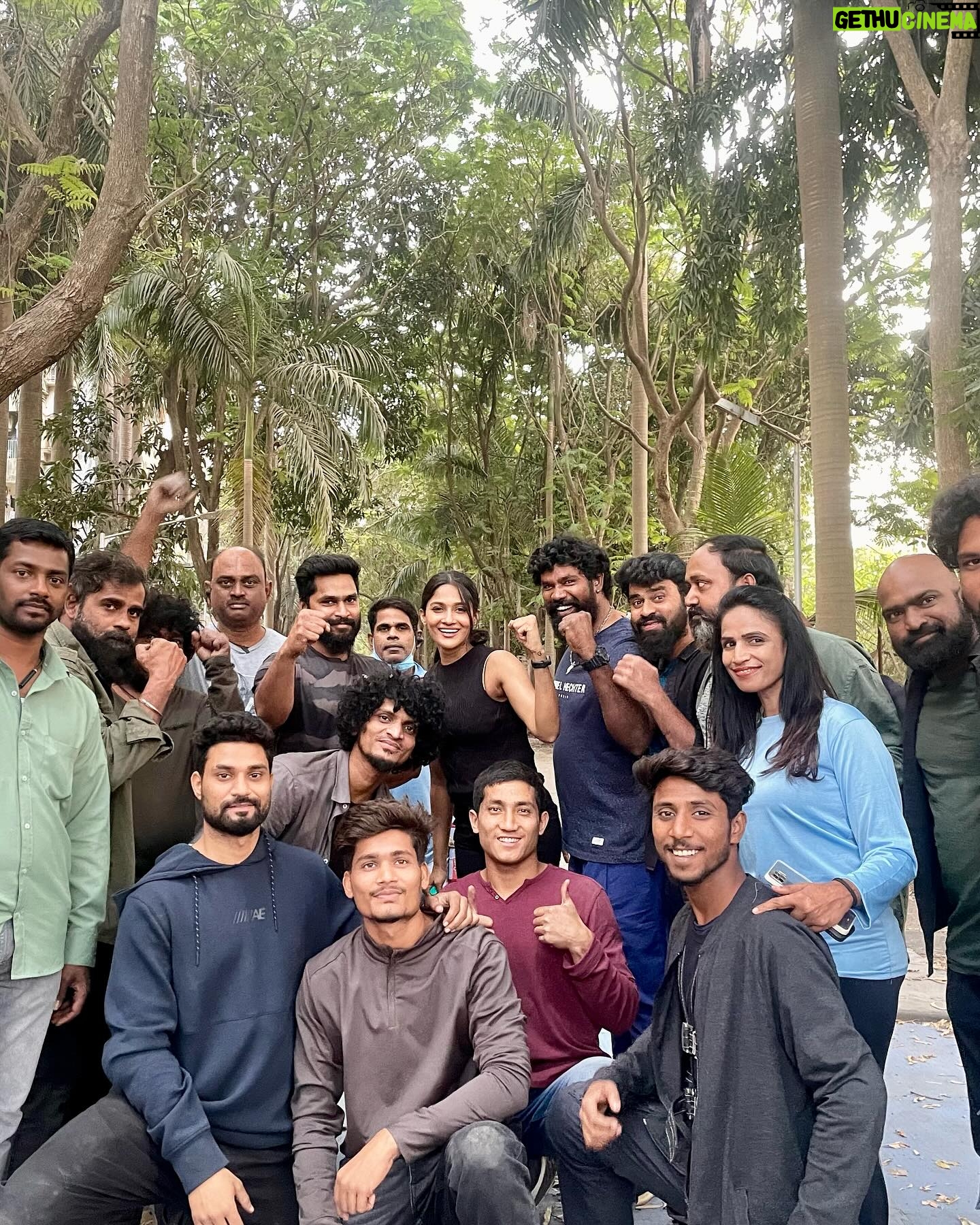 Sushrii Shreya Mishraa Instagram - This one’s to the silent hero’s where I Learnt to bring myself to the table,who’s brought out the best in me and where I learnt to brush off my bruises like dust ✨ To best director @karanlalitbutani ,the kindest DOP @dop_reddy and the coolest action masters @vikramdahiya707 @dineshsubbarayan and the bestest team of the incredibly talented stuntmen who taught me more about life,passion and humility ♥️ . #Ruslaan #GratitudePost ✨