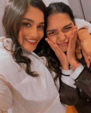 Sushrii Shreya Mishraa Instagram - It’s was/is and always will about people.Passionate,enthusiastic,magnetic energies coming together to make nothing but magic ❤️🎞️✨
Started with nothing but faith and now my heart’s so full of gratitude and more gratitude 🧿
.
#AS04 #MagicInMaking 💫🎬
