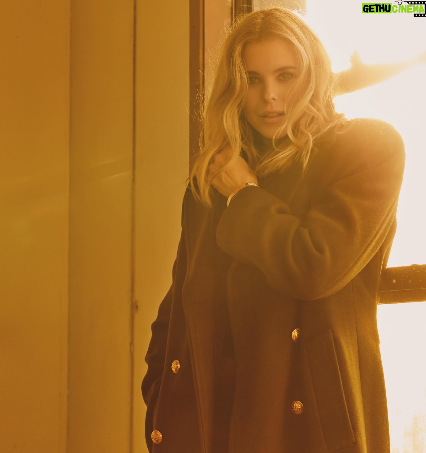 Susie Abromeit - 485 Likes - 🧥🕵️