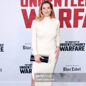 Susie Abromeit Instagram - Thank you for the whiskey drinks  @ungentlemanlywarfare @fortdells @jerrybruckheimer I had a blast! 💥 also thanks to @caryelwes for taking my photo ;)