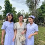 Suttatip Wutchaipradit Instagram - ❤️ฉันจะจำเธอไปในแบบนี้ จำความรู้สึกนี้ 🌻ชอบการได้มากองนี้มากกกค่ะ ทุกคนในบ้านมีเอเนจี้น่ารัก สนุก อบอุ่นแบบพ่อแม่พี่น้องมากๆ ขอบคุณพี่แหม่ม พี่แอ๊ะ ป้าแจ๋ว และพี่บั๊มที่ให้โอกาสแอมแปร์ได้มาอยู่ในบ้าน #ขวัญฤทัย #ขวัญฤทัยep14 ปล.คิดถึงเสียงป้าแจ๋วด้วยค่ะ 5555 ตอนนี้ดูซีรีส์เกาหลีเรื่องอะไรอยู่คะ?