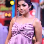 Suveta Shrimpton Instagram - Chase your dreams in high heels✨ 📷 @s.a_arun_ . . . #photoshoot #sareelove #instagood #instadaily #photooftheday #trending #suvetashrimpton #suvetashrimpton❤️