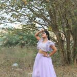 Suveta Shrimpton Instagram - Just a girl and her purple dress💟 Pc @s.a_arun_ . . . #suntvserialactress #showtime #sunnatchathirakondattam #poovathalayaonsuntv #ilamathi #suveta #suvetashrimpton❤️❤️❤️