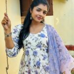 Suveta Shrimpton Instagram - Lavender skies n peaceful vibes ✌️ s #beingilamathi 🌙 #poovathalaiya @suntv #newpost #trend #suntvserial #instadaily #postoftheday #instadaily #instamood #suveta #suvetashrimpton #ilamathi