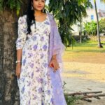 Suveta Shrimpton Instagram – Lavender skies n peaceful vibes ✌️
s
#beingilamathi 🌙
#poovathalaiya
@suntv
#newpost #trend #suntvserial #instadaily #postoftheday #instadaily #instamood #suveta #suvetashrimpton #ilamathi