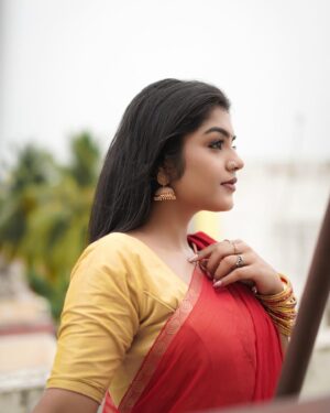 Suveta Shrimpton Instagram - Living 🥀
.
.
.
#photoshoot #sareelove #instagood #instadaily #photooftheday #trending #suvetashrimpton #suvetashrimpton❤️❤️❤️