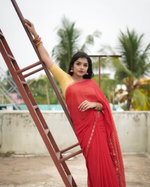 Suveta Shrimpton Instagram - Living 🥀
.
.
.
#photoshoot #sareelove #instagood #instadaily #photooftheday #trending #suvetashrimpton #suvetashrimpton❤️❤️❤️