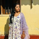 Suveta Shrimpton Instagram – Lavender skies n peaceful vibes โ๏ธ
s
#beingilamathi ๐
#poovathalaiya
@suntv
#newpost #trend #suntvserial #instadaily #postoftheday #instadaily #instamood #suveta #suvetashrimpton #ilamathi