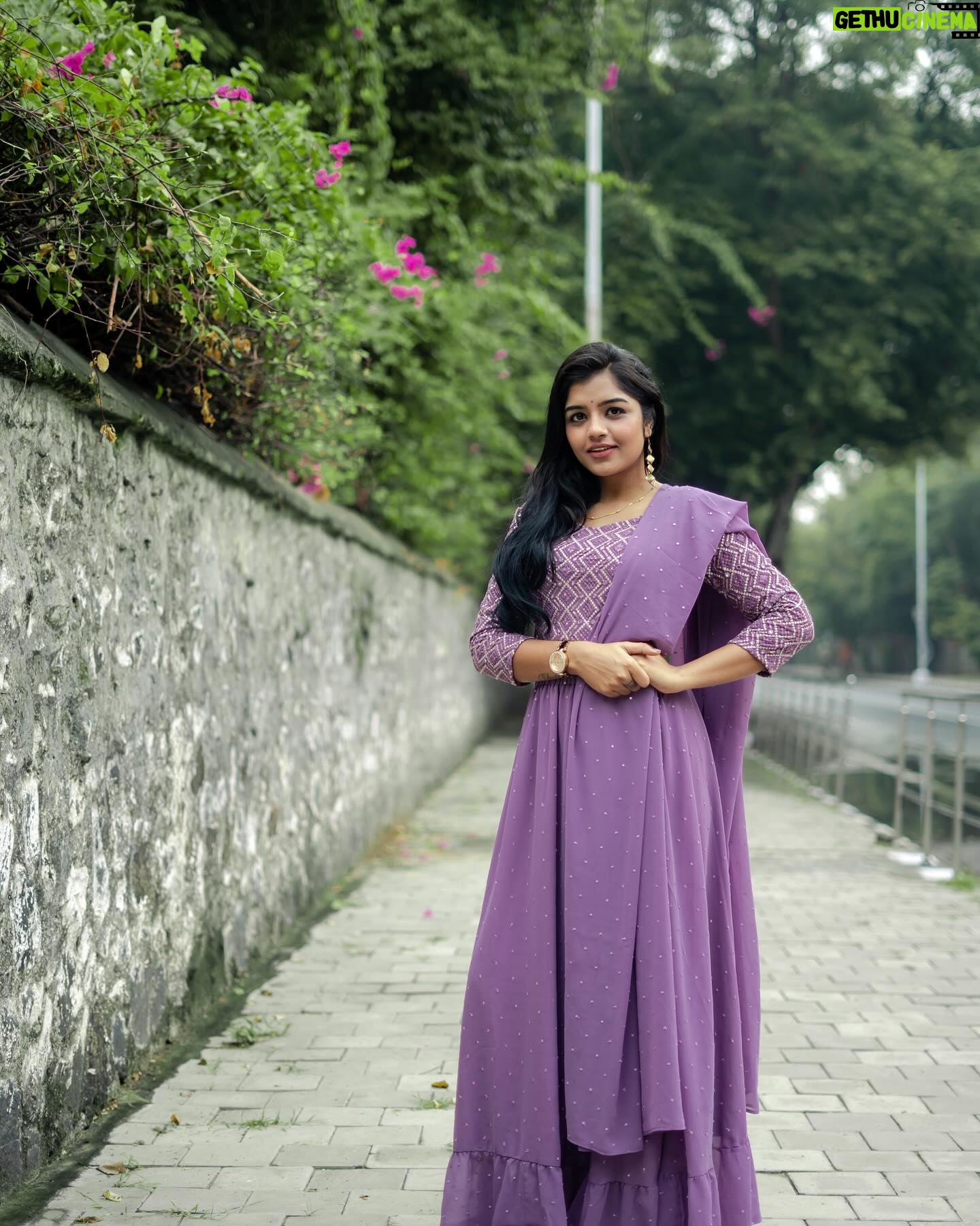 Suveta Shrimpton Instagram - 👗 @veztue 📷 @jascaptures_ . #photoshoot #photooftheday #brandshoot #instsgram #instagood #nomakeuplook #casualstyle #photooftheday #suveta #suvetashrimpton #suveta #suvetashrimpton