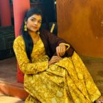 Suveta Shrimpton Instagram - #beingilamathi 🌙 #poovathalaiya @suntv #newpost #trend #suntvserial #instadaily #postoftheday #instadaily #instamood #suveta #suvetashrimpton