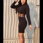 Suveta Shrimpton Instagram - For me black is not dark, it’s poetic🖤 📷 @doodle_phootography Hairdo @sha_cin_makeover . . . #photoshoot #sareelove #instagood #instadaily #photooftheday #trending #suvetashrimpton #suvetashrimpton❤️❤️❤️