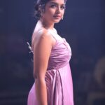 Suveta Shrimpton Instagram - Sunshine mixed with a little hurricane 🌪️ 📷 @s.a_arun_ . . #photoshoot #sareelove #instagood #instadaily #photooftheday #trending #suvetashrimpton #suvetashrimpton❤️❤️❤️