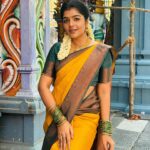 Suveta Shrimpton Instagram - Draped in grace✨ #beingilamathi 🌙 #poovathalaiya @suntv #newpost #trend #suntvserial #instadaily #postoftheday #instadaily #instamood #suveta #suvetashrimpton