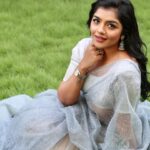 Suveta Shrimpton Instagram - Own your magic 🪄 📷 @doodle_phootography Hairdo @sha_cin_makeover . . . #photoshoot #sareelove #instagood #instadaily #photooftheday #trending #suvetashrimpton #suvetashrimpton❤️❤️❤️