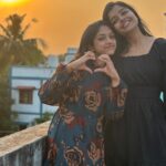 Suveta Shrimpton Instagram - She dint expect the end 😂 #reels #trendingreels #comedy #fun #friends