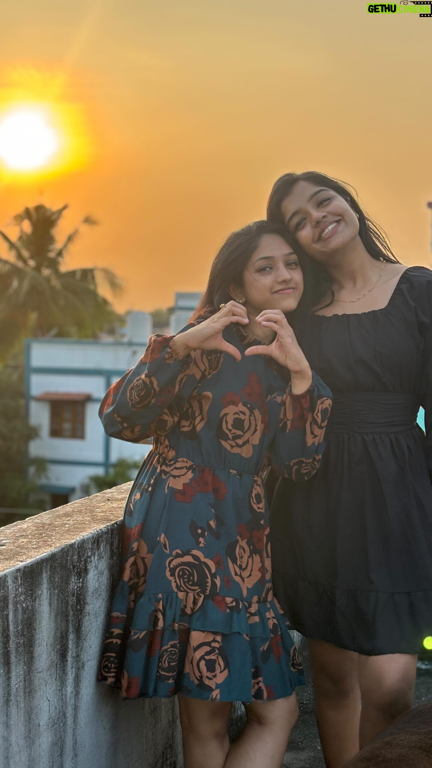 Suveta Shrimpton - 3.7K Likes - She dint expect the end š
#reels #trendingreels #comedy #fun #friends