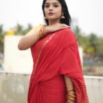 Suveta Shrimpton Instagram - Making waves wherever I go 🌊🤗 . . . . . . #photoshoot #sareelove #instagood #instadaily #photooftheday #trending #suvetashrimpton #suvetashrimpton❤️❤️❤️