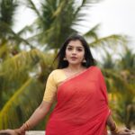 Suveta Shrimpton Instagram - Making waves wherever I go 🌊🤗 . . . . . . #photoshoot #sareelove #instagood #instadaily #photooftheday #trending #suvetashrimpton #suvetashrimpton❤️❤️❤️