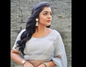 Suveta Shrimpton Instagram - Striving for progress,not perfection👍🏼
 📷 @doodle_phootography 
Hairdo @sha_cin_makeover 
.
.
.
#photoshoot #sareelove #instagood #instadaily #photooftheday #trending #suvetashrimpton #suvetashrimpton❤️❤️❤️
