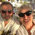 Suzan Kardeş Instagram – Bodruma ERKAN CAN gelir de biz biraraya gelmezmiyiz can dost arkadaş vefa hepsi sende @erkancanburtvin @gumuslukmelengec seninle güzelleşti 🥰🧿💐🍀🌺🌸 #bodrum #muğla #gümüşlük #restaurant #fish #sea #günbatımı