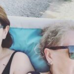 Suzan Kardeş Instagram – ANNE GÜNÜNÜZ KUTLU OLSUN 🥰💐🧿🌸🌼🌺 #annelergünü annesinin canı birtanesi @begum_varbil #aile